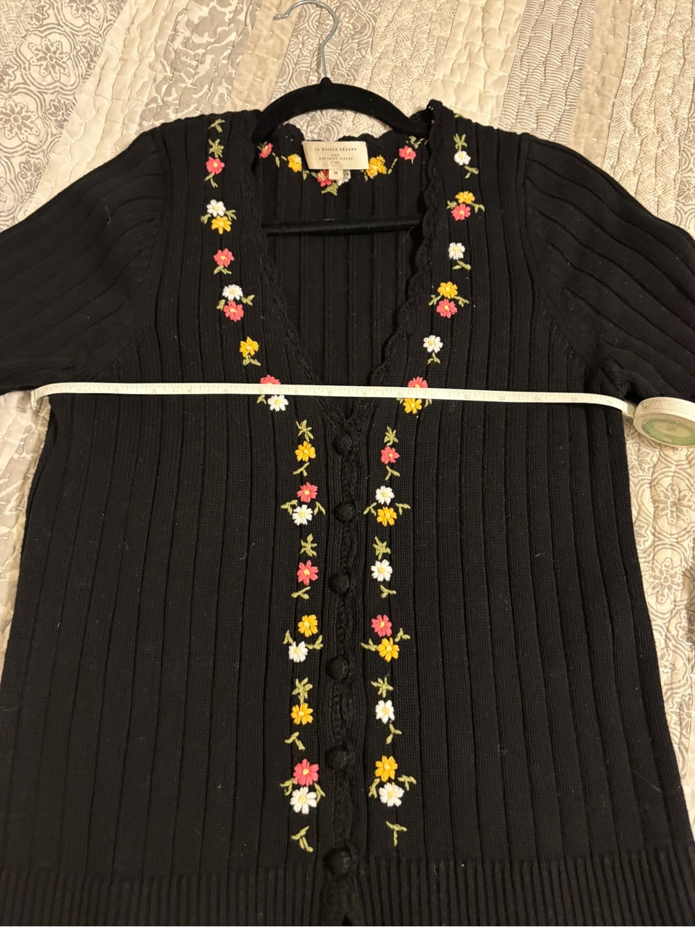Sezane Black Short-Sleeve Ribbed Cardigan with Floral Embroidery - Picture 6 of 7